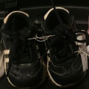 🪩NWOT-SmartFit sneakers